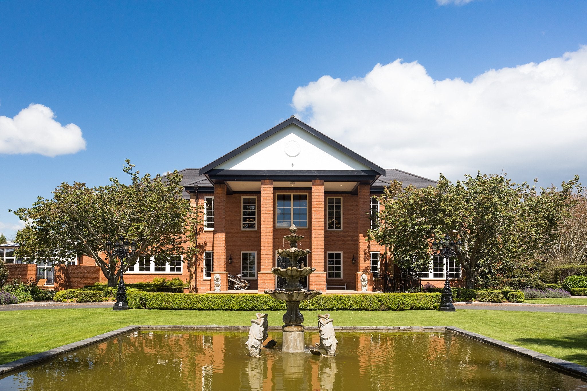 Henley Hotel